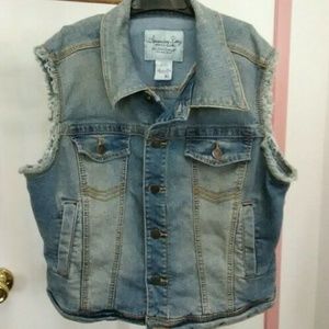 Pre-ripped American Tag Cie vest XL (USED)